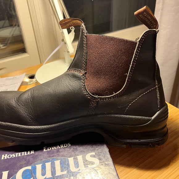 Men's Blundstone Boots, Rugged Lug sole, Brown leather, US size 11 (AUS size 10) - Picture 4 of 4